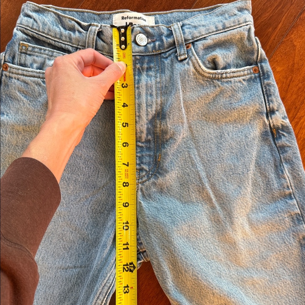 reformation Wilder high-rise wide leg cropped jeans - size 24 - Picture 5 of 6